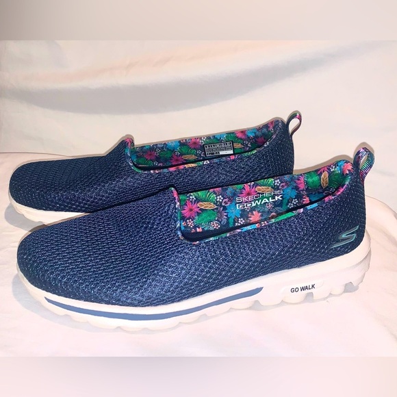 Skechers GOWalk Classic Vegan Washable Slip-Ons - Summer Blossom 8 - Picture 2 of 10